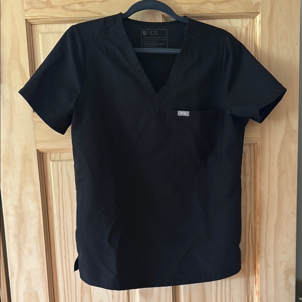 Figs Black Short Sleeve Scrub Top V-Neck
